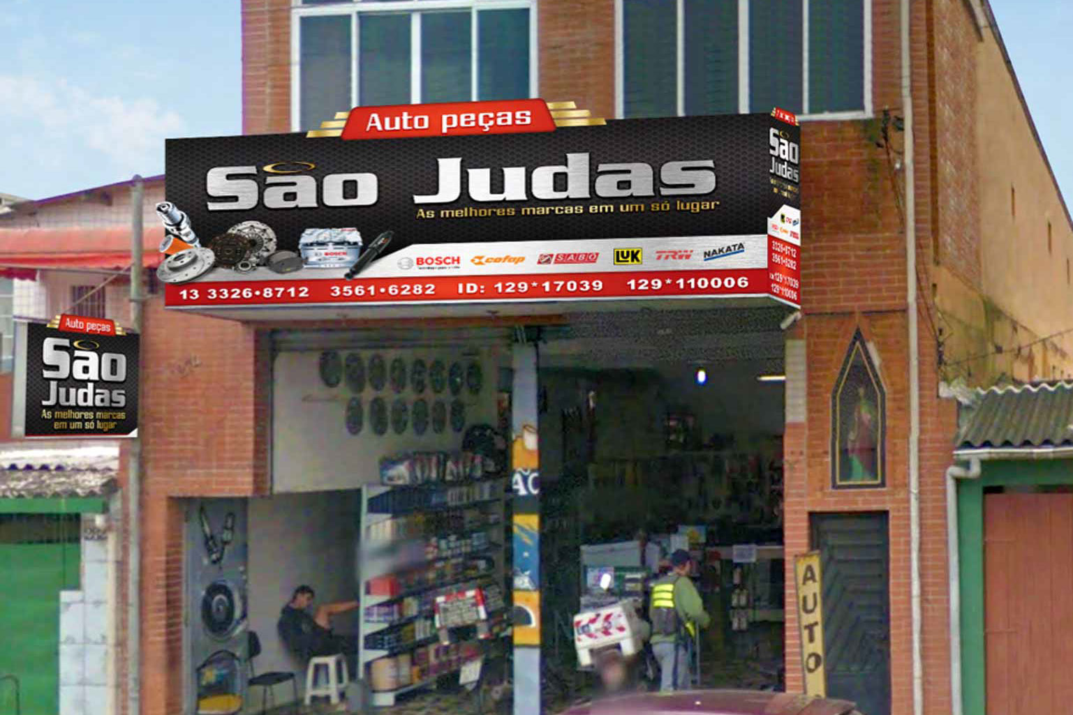 Fachadas fotográficas personalizadas e ambientações corporativas.