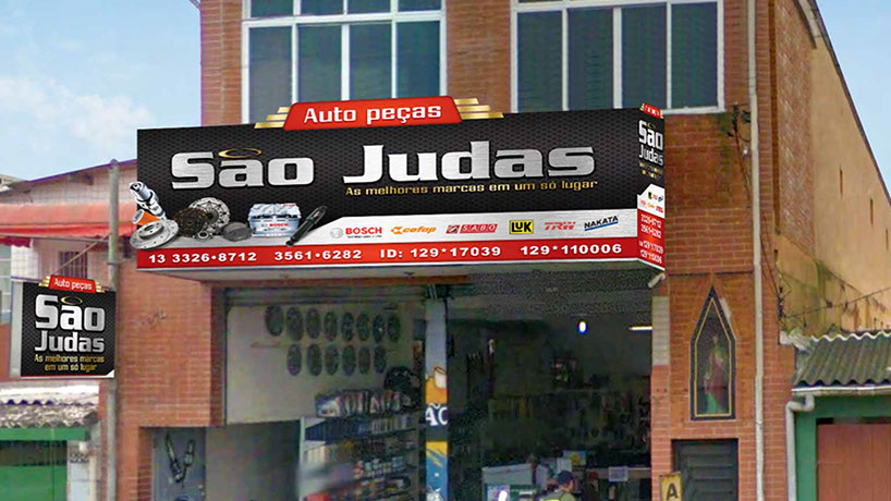 Fachadas fotográficas personalizadas e ambientações corporativas.