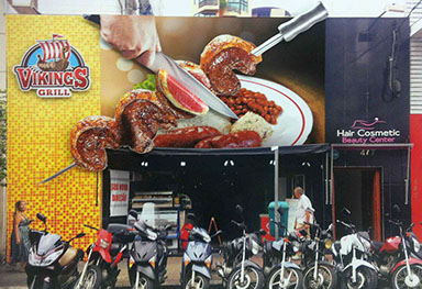 Criação de cenografias fotográficas especiais e personalizadas. Ambientações, banners, vitrines, faixas, envelopamento e mokups.