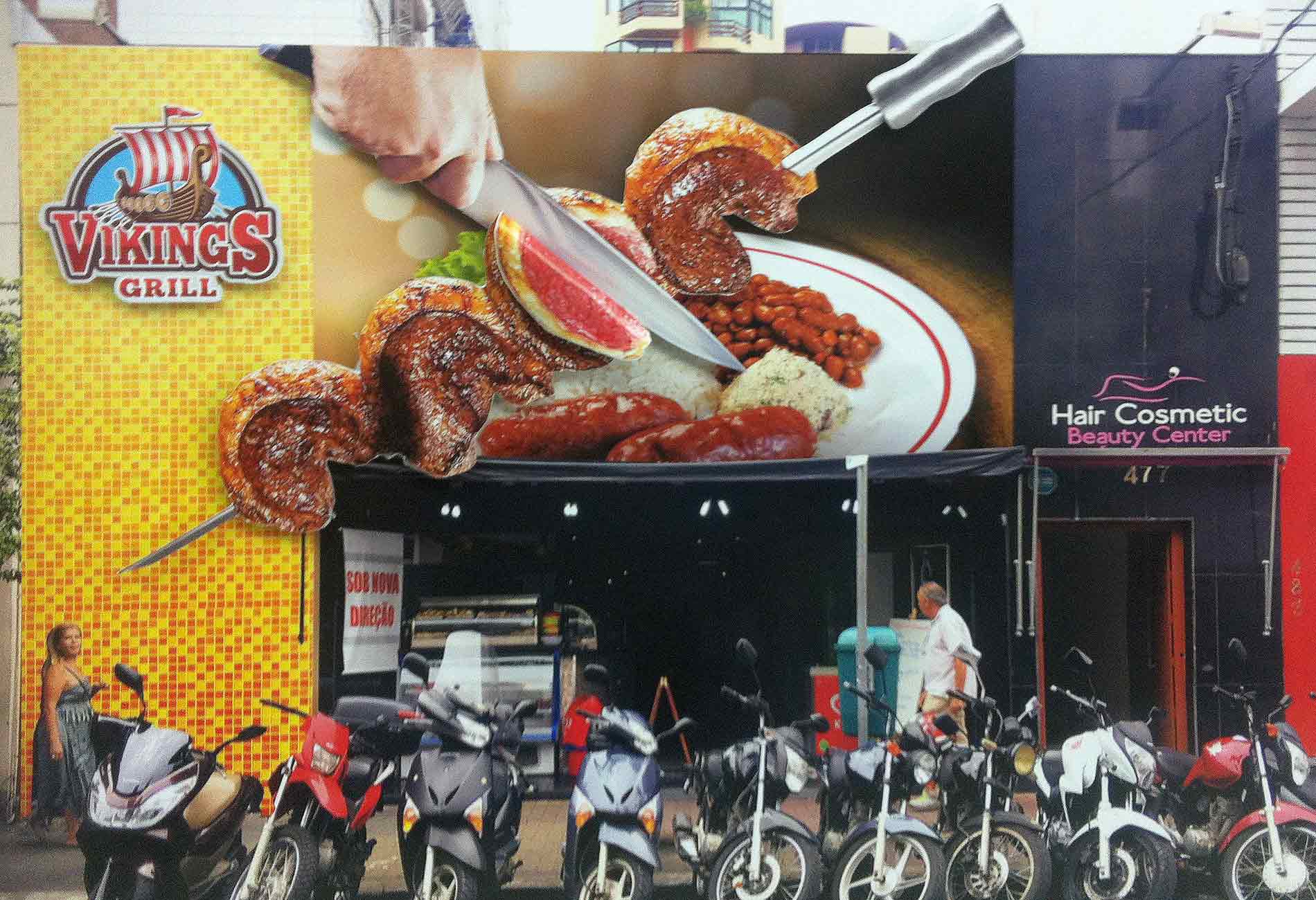 Criação de cenografias fotográficas especiais e personalizadas. Ambientações, banners, vitrines, faixas, envelopamento e mokups.