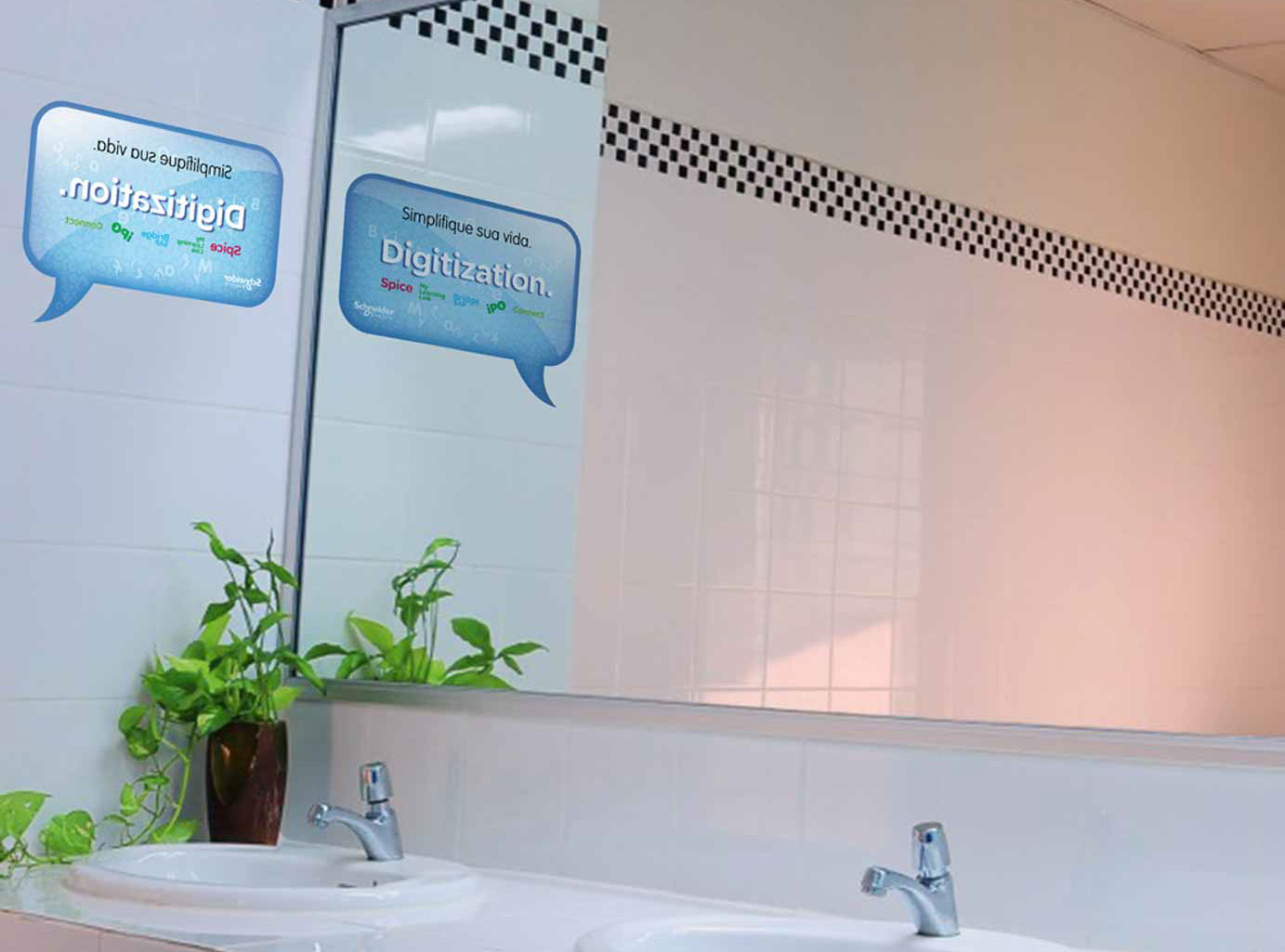 Criação de comunicação e ambientações cenográficas.