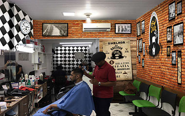 Ambientações e comunicação visual para cabeleiros, salão de beleza e barbearias.
