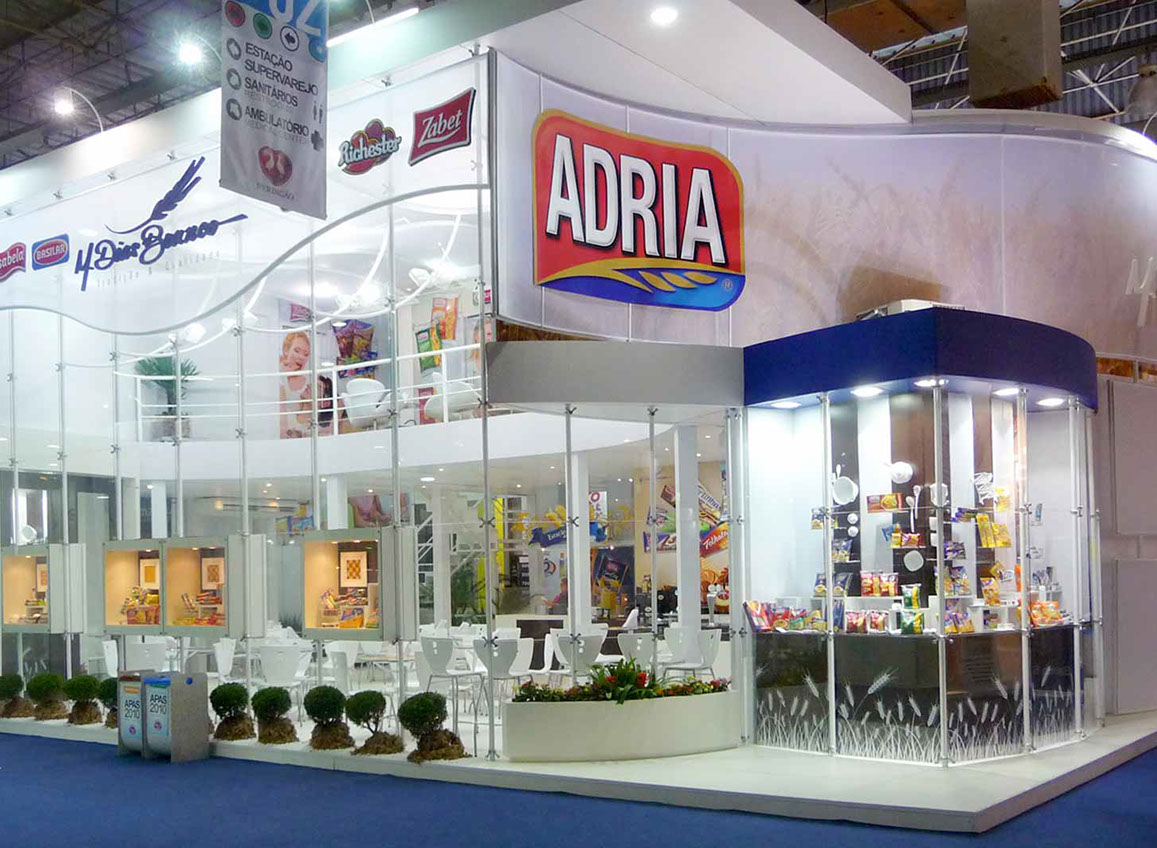 Criação de Comunicação Visual para o Stand M.Dias Branco (Adria Alimentos). Prêmio POPAI. 